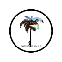 oasissurfhouse.com